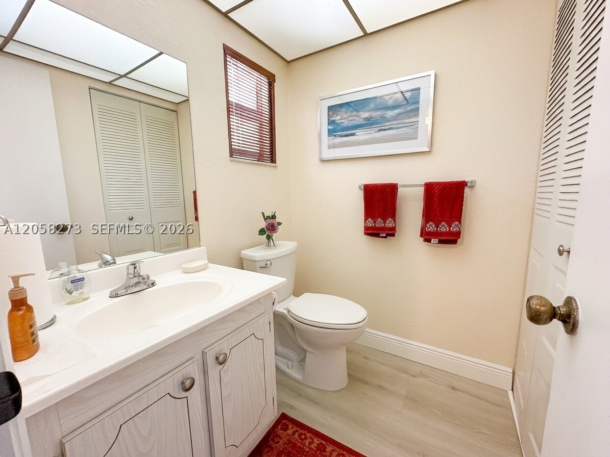 9801 Sunrise Lakes Blvd 203 Property Photo 7