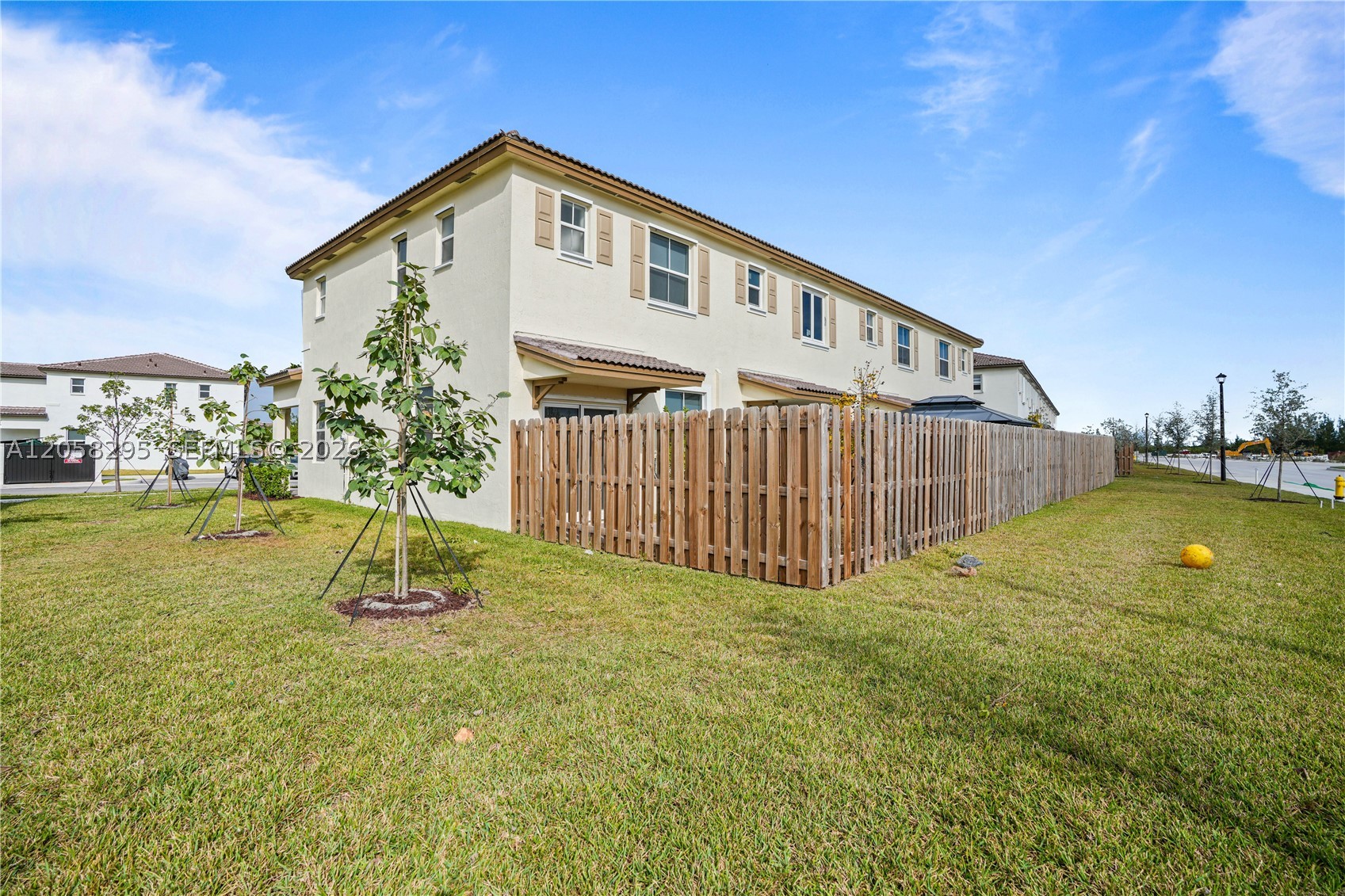 2586 Se 29 . Property Photo 9