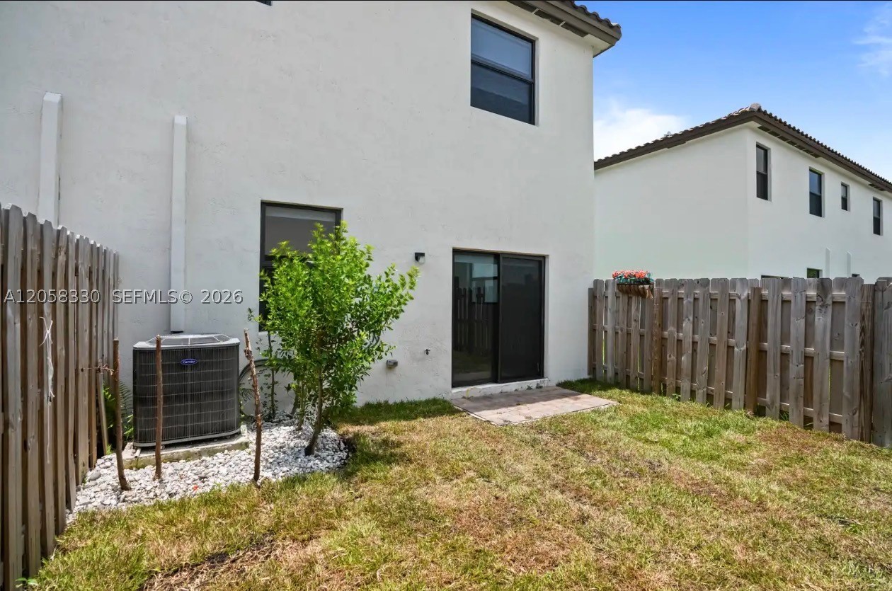 11919 Sw 247th Ter Property Photo 6