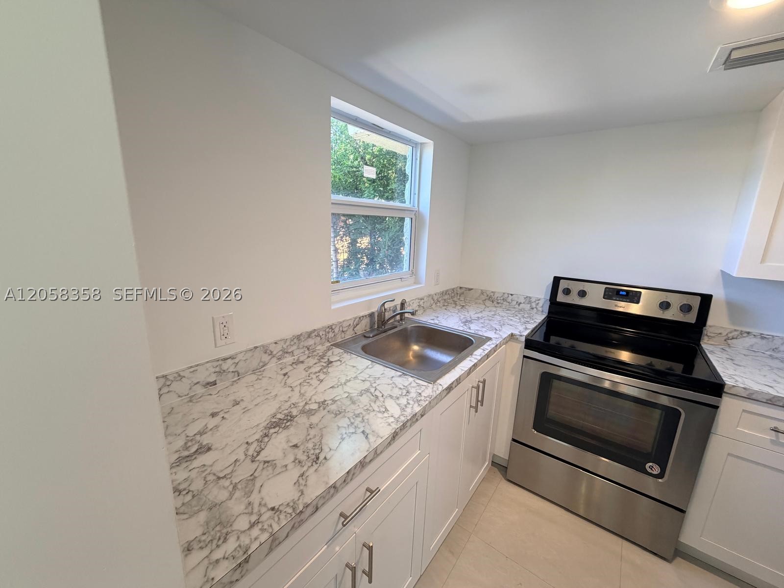 921 Sw 7th St 3 Property Photo 5