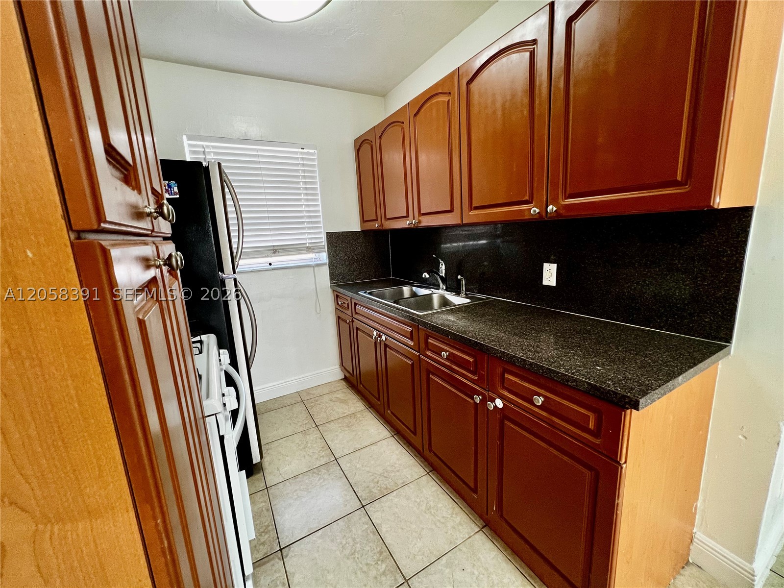 2072 Ne 169th St 8 Property Photo 4