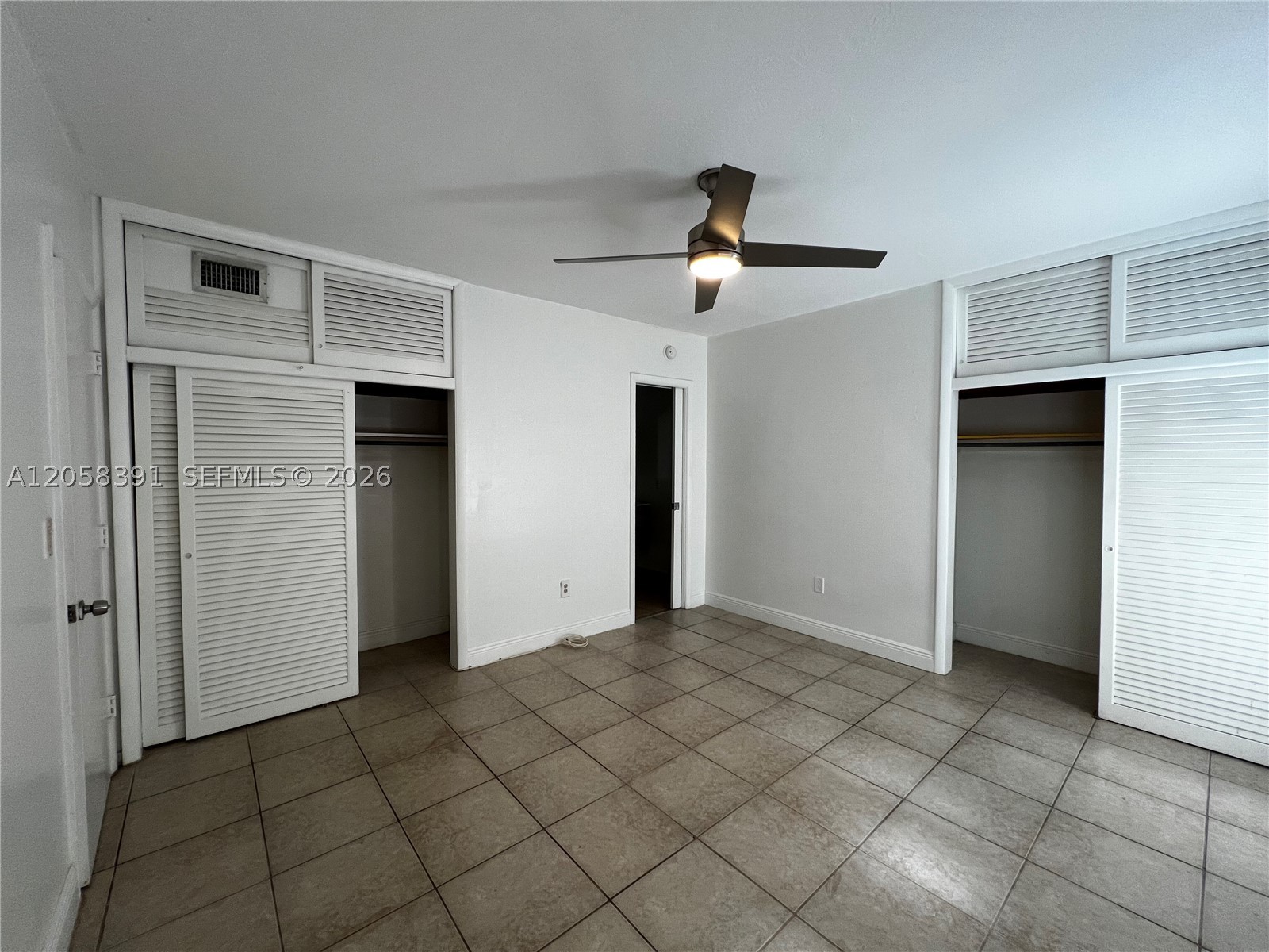 2072 Ne 169th St 8 Property Photo 8