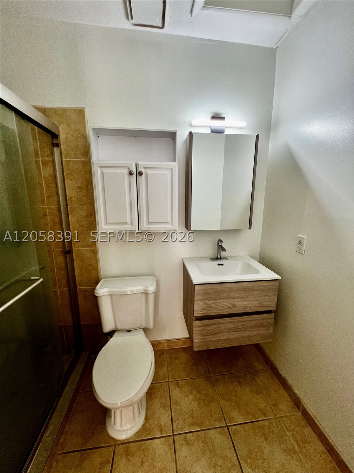 2072 Ne 169th St 8 Property Photo 9