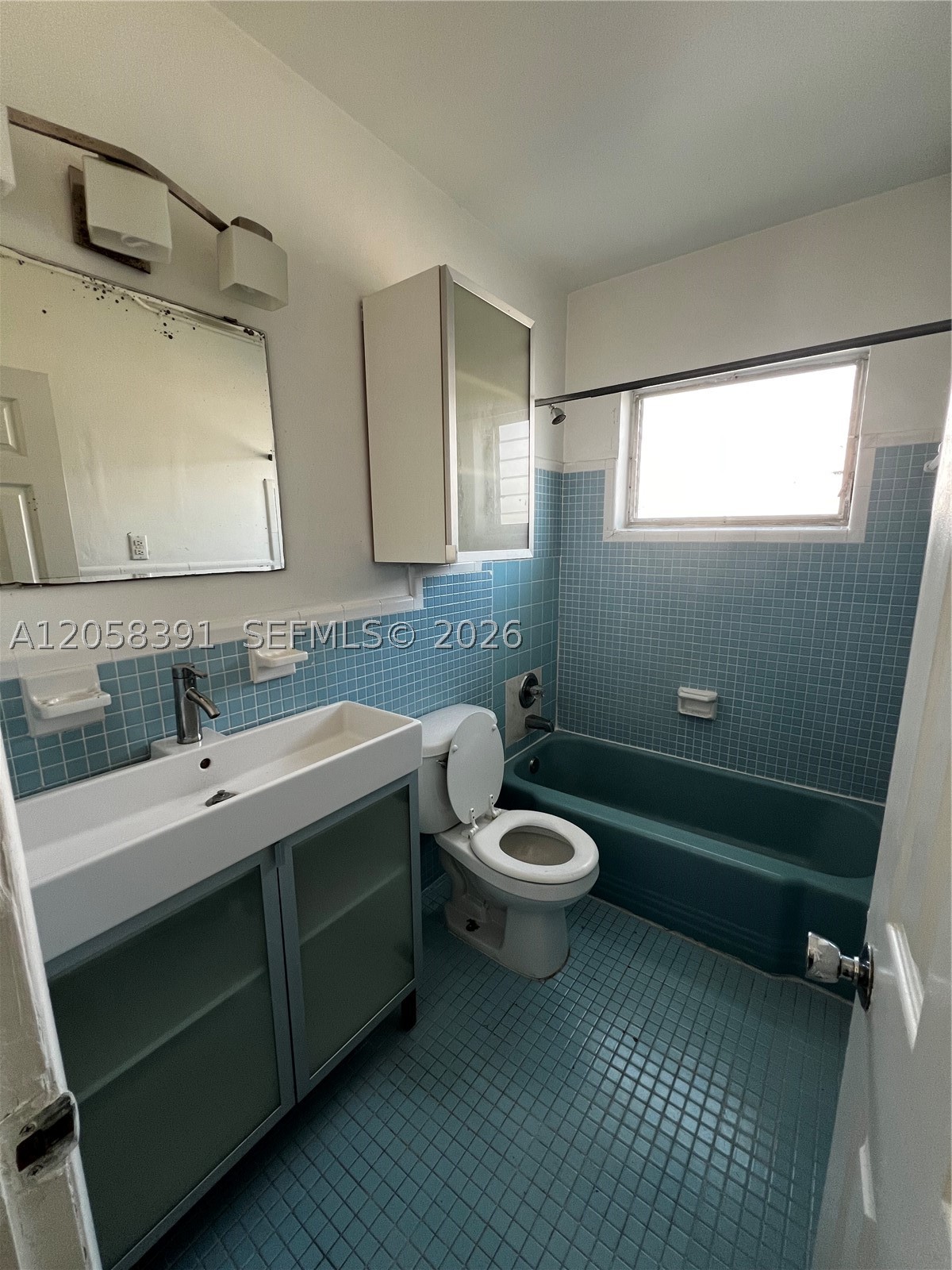 2072 Ne 169th St 8 Property Photo 13