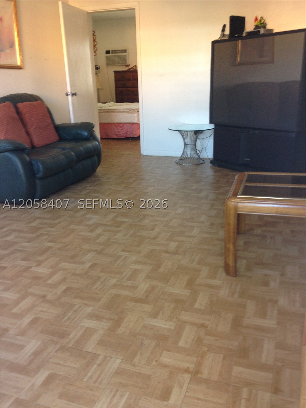 2734 Sw 24th Ter 2 Property Photo 2