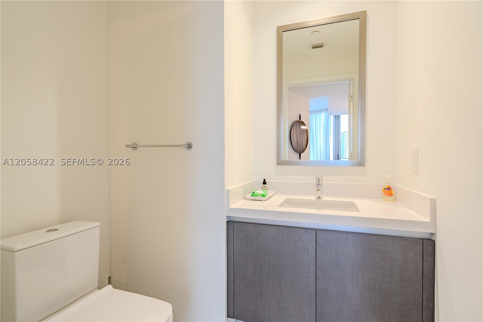 851 Ne 1st Ave 1802 Property Photo 12