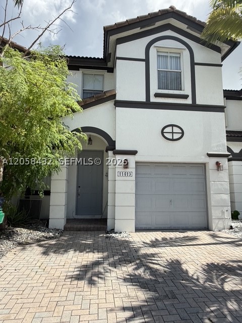 11419 NW 76th Ter Property Photo 1
