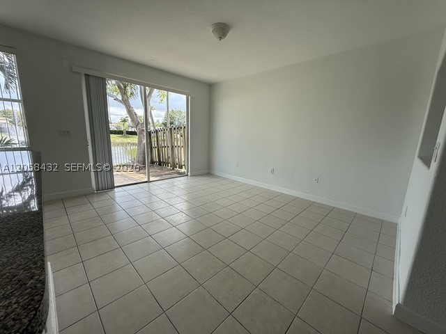 11419 Nw 76th Ter Property Photo 5