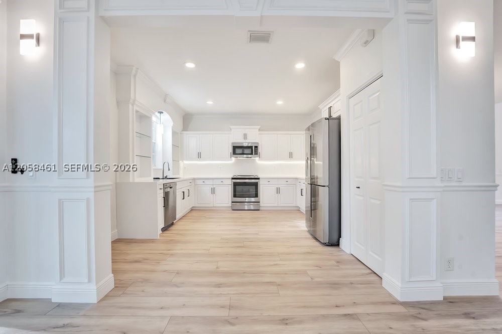 1665 Osprey Bnd Property Photo 13