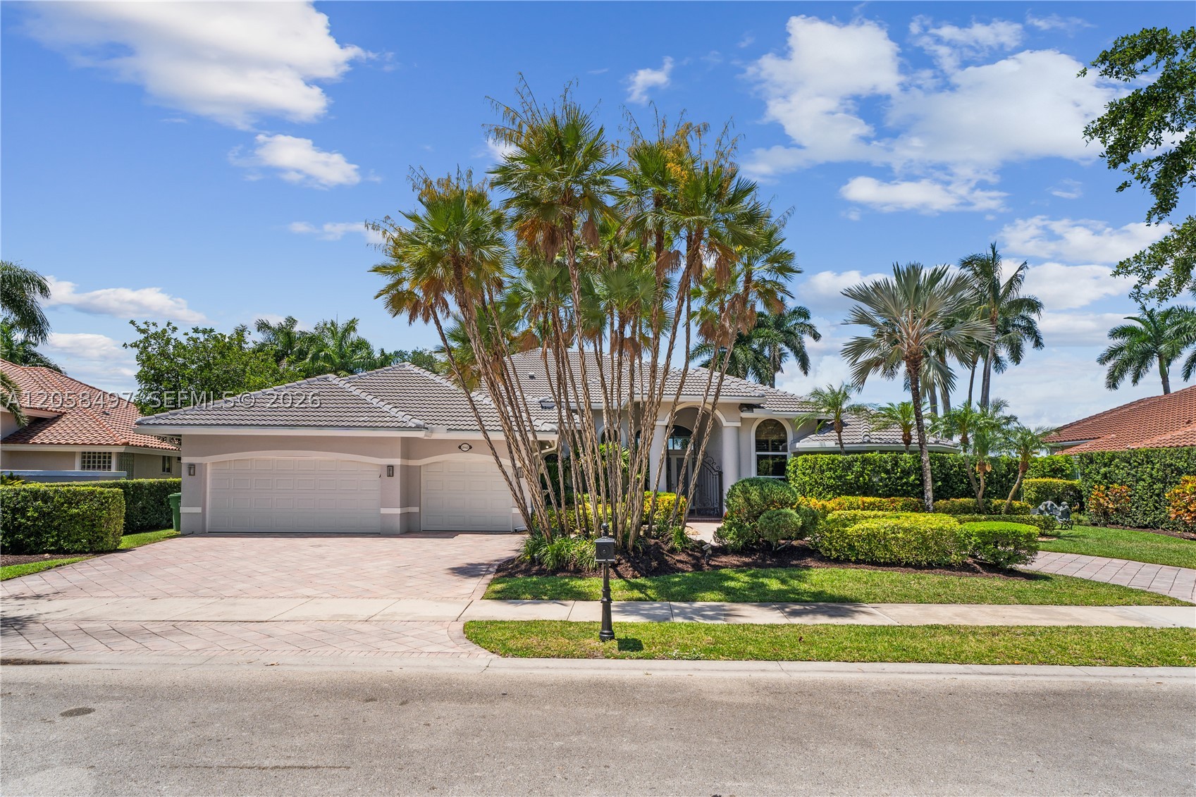 2942 Medinah Property Photo 3