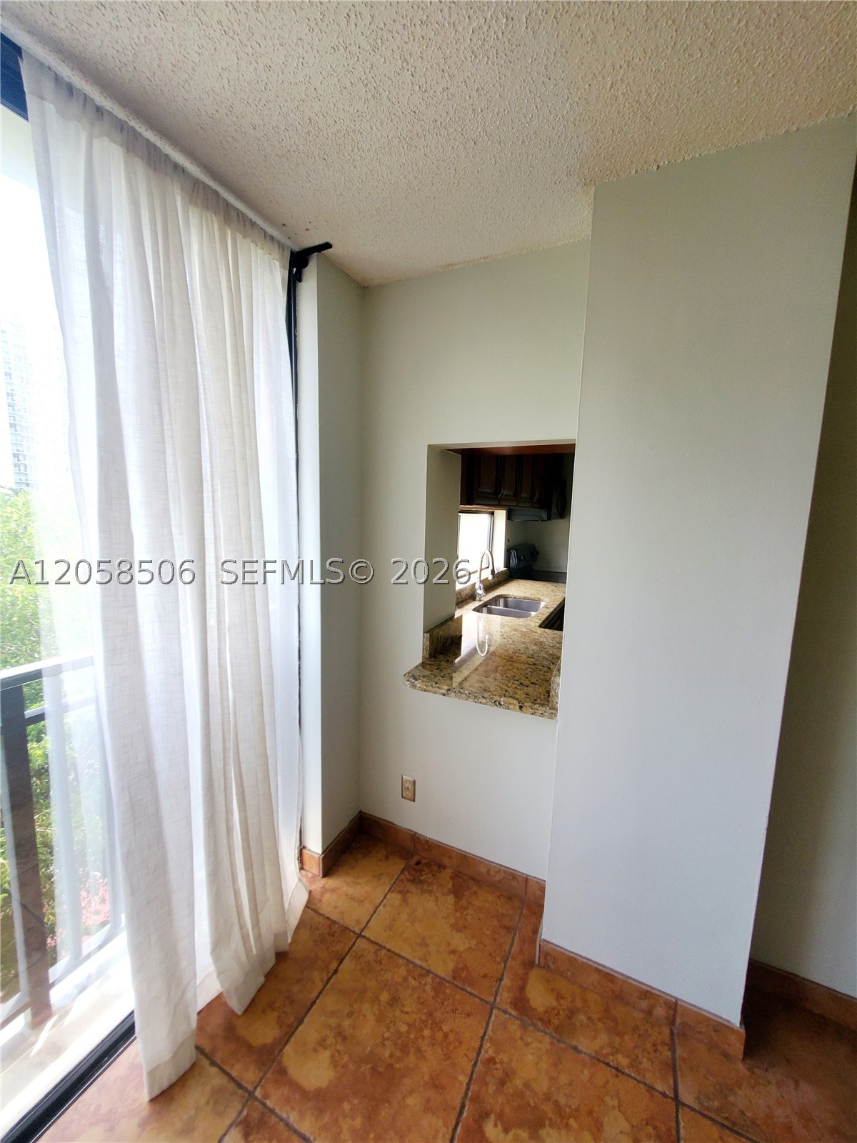 17021 N Bay Rd 618 Property Photo 11