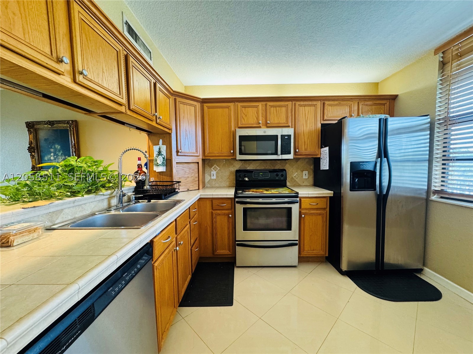 1705 Whitehall Dr 401 Property Photo 1