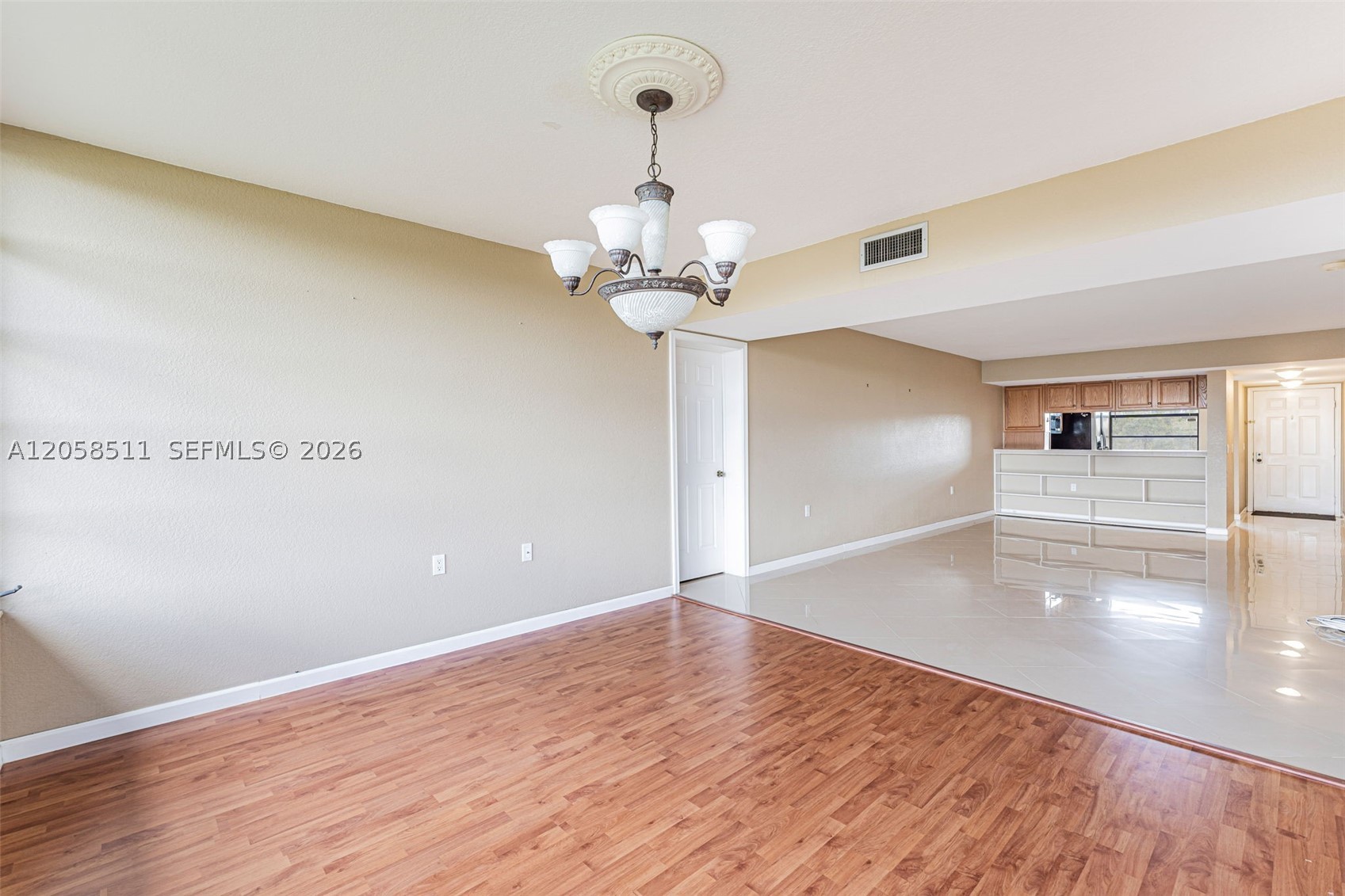 1705 Whitehall Dr 401 Property Photo 16