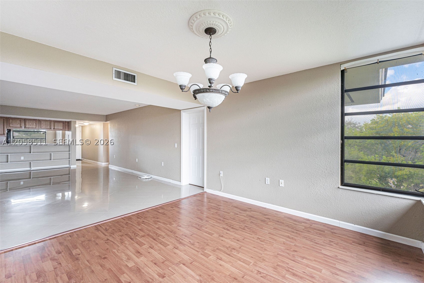 1705 Whitehall Dr 401 Property Photo 17