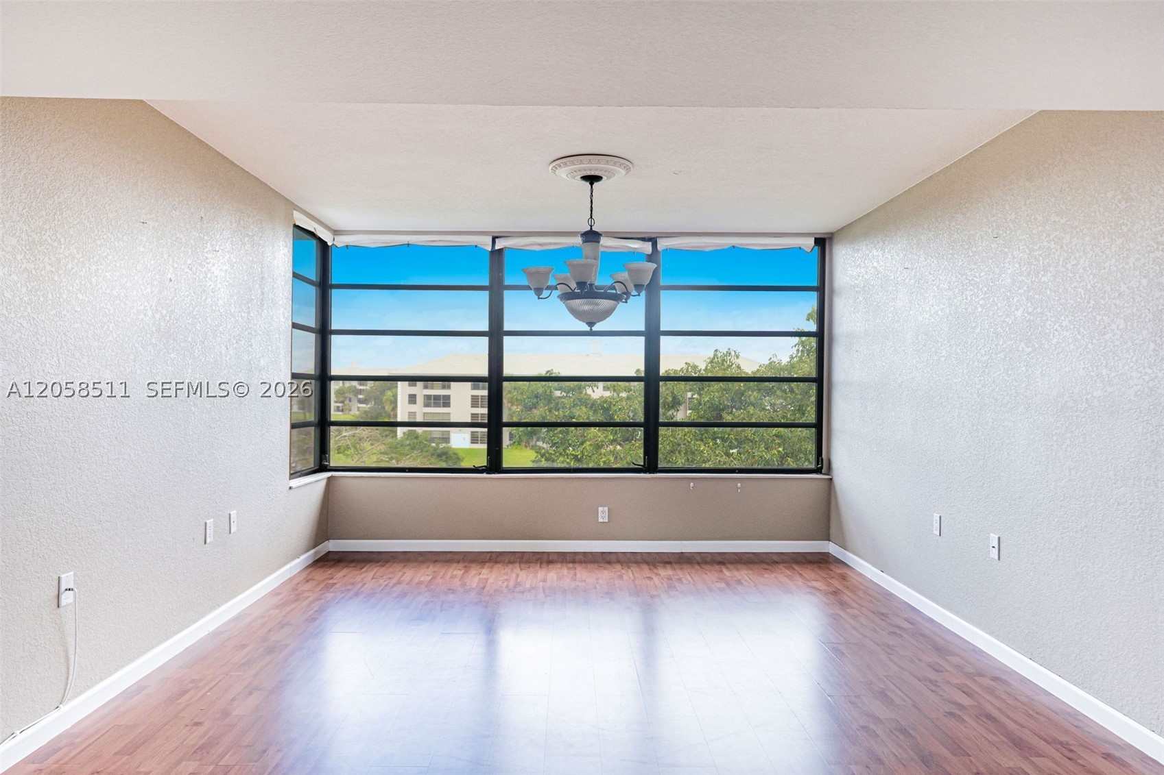 1705 Whitehall Dr 401 Property Photo 21