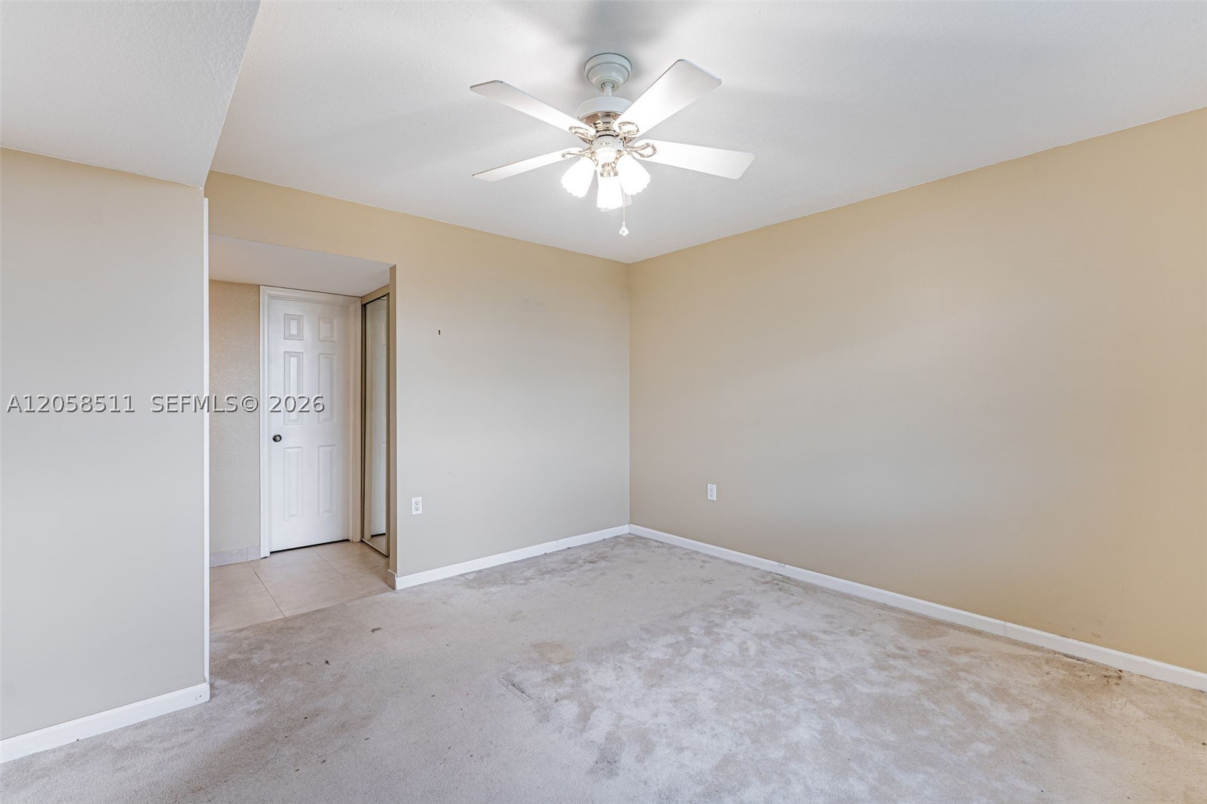 1705 Whitehall Dr 401 Property Photo 32