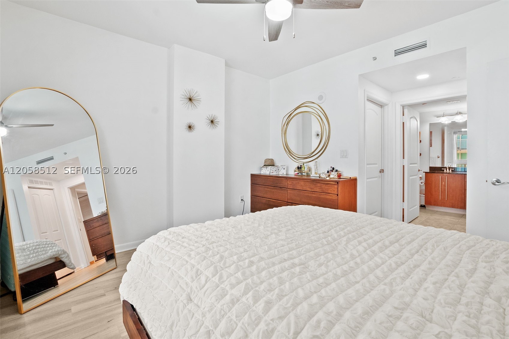7350 Sw 89th St 704s Property Photo 12