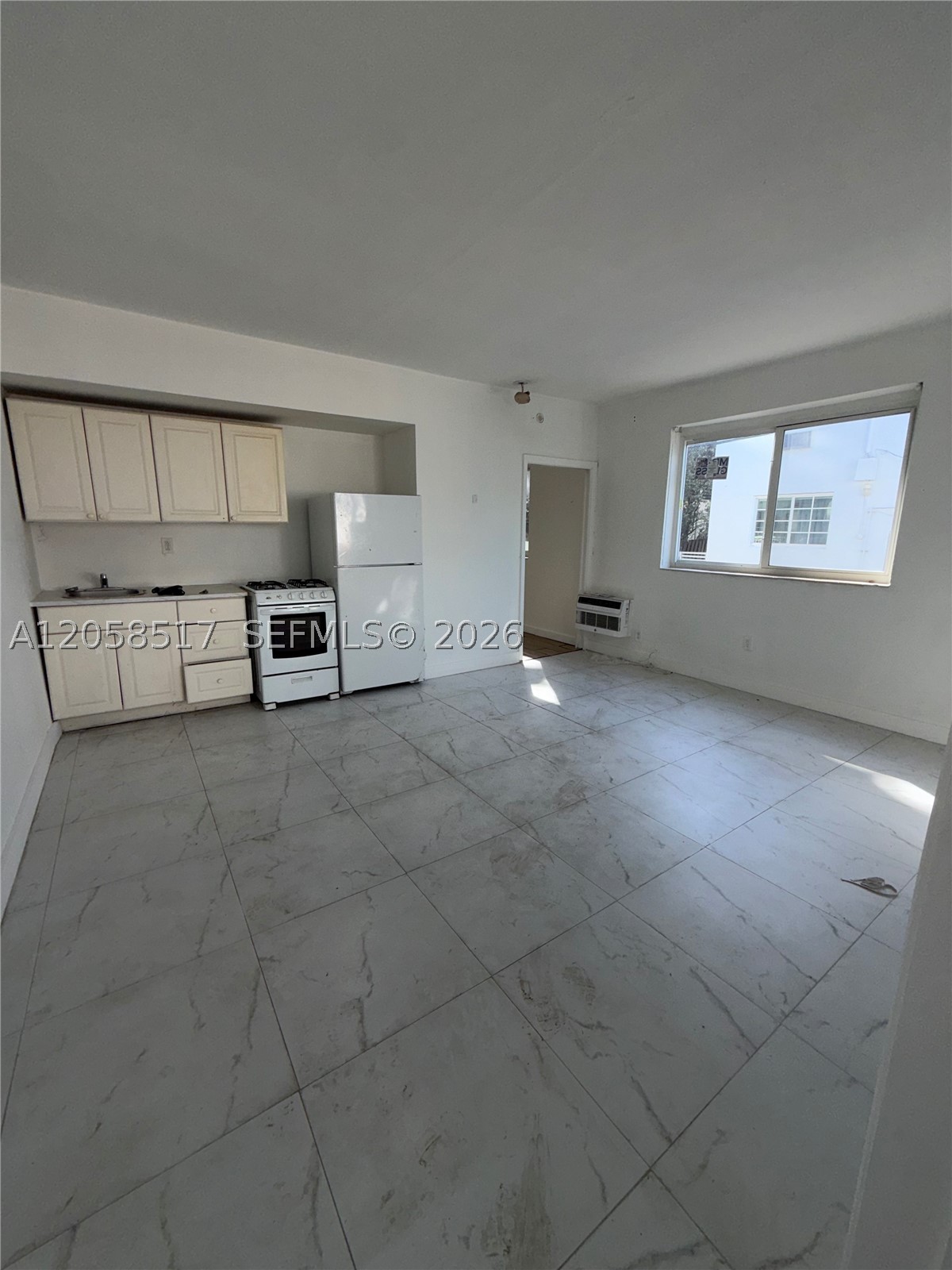 1026 Euclid Ave 10 Property Photo 1