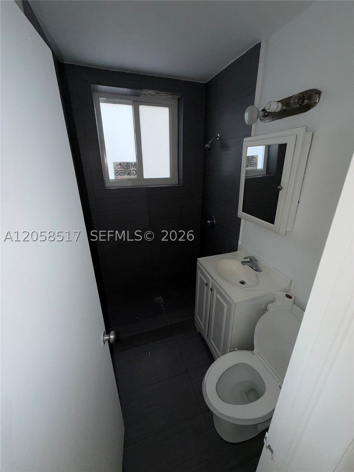 1026 Euclid Ave 10 Property Photo 3