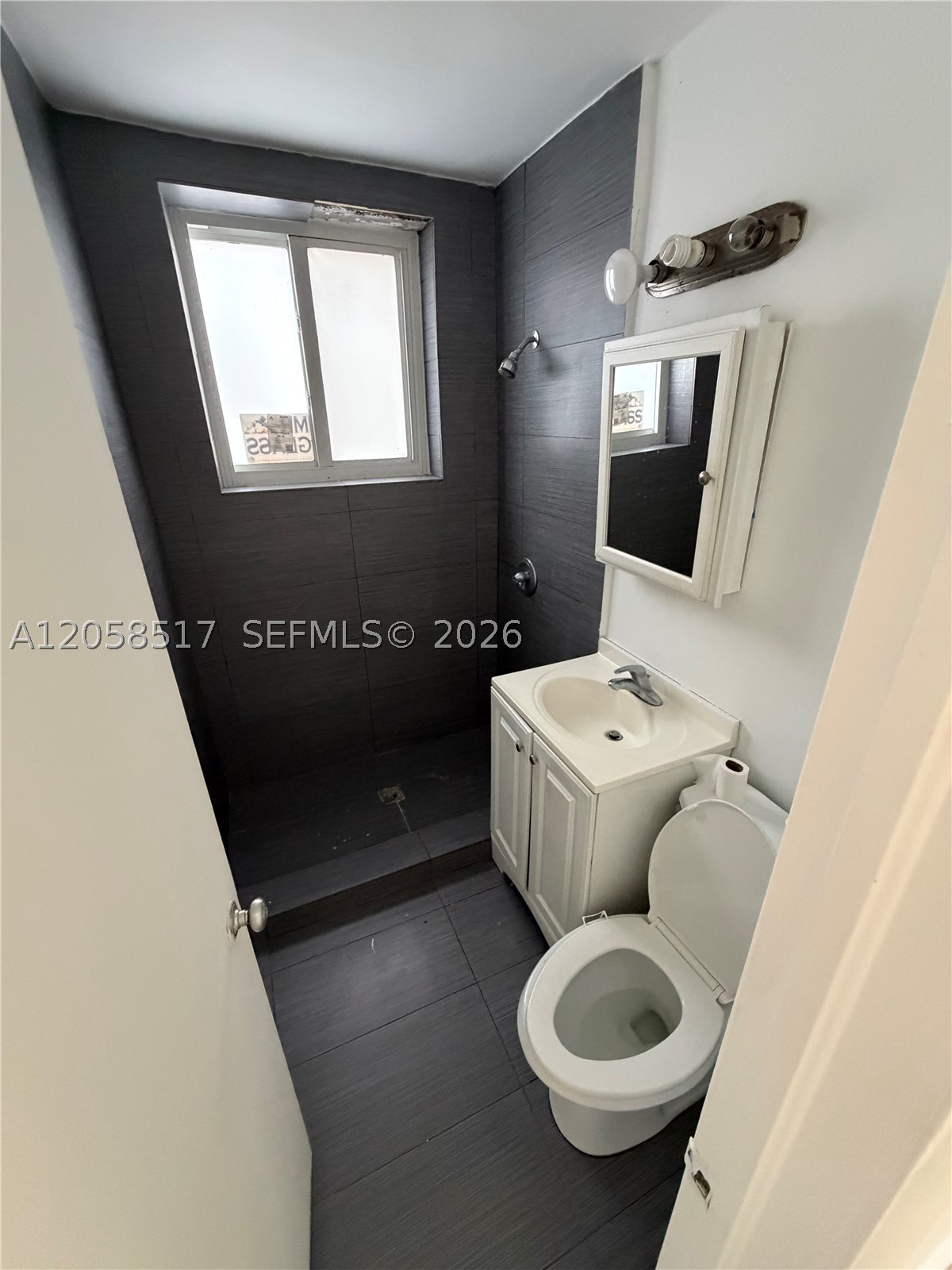 1026 Euclid Ave 10 Property Photo 4