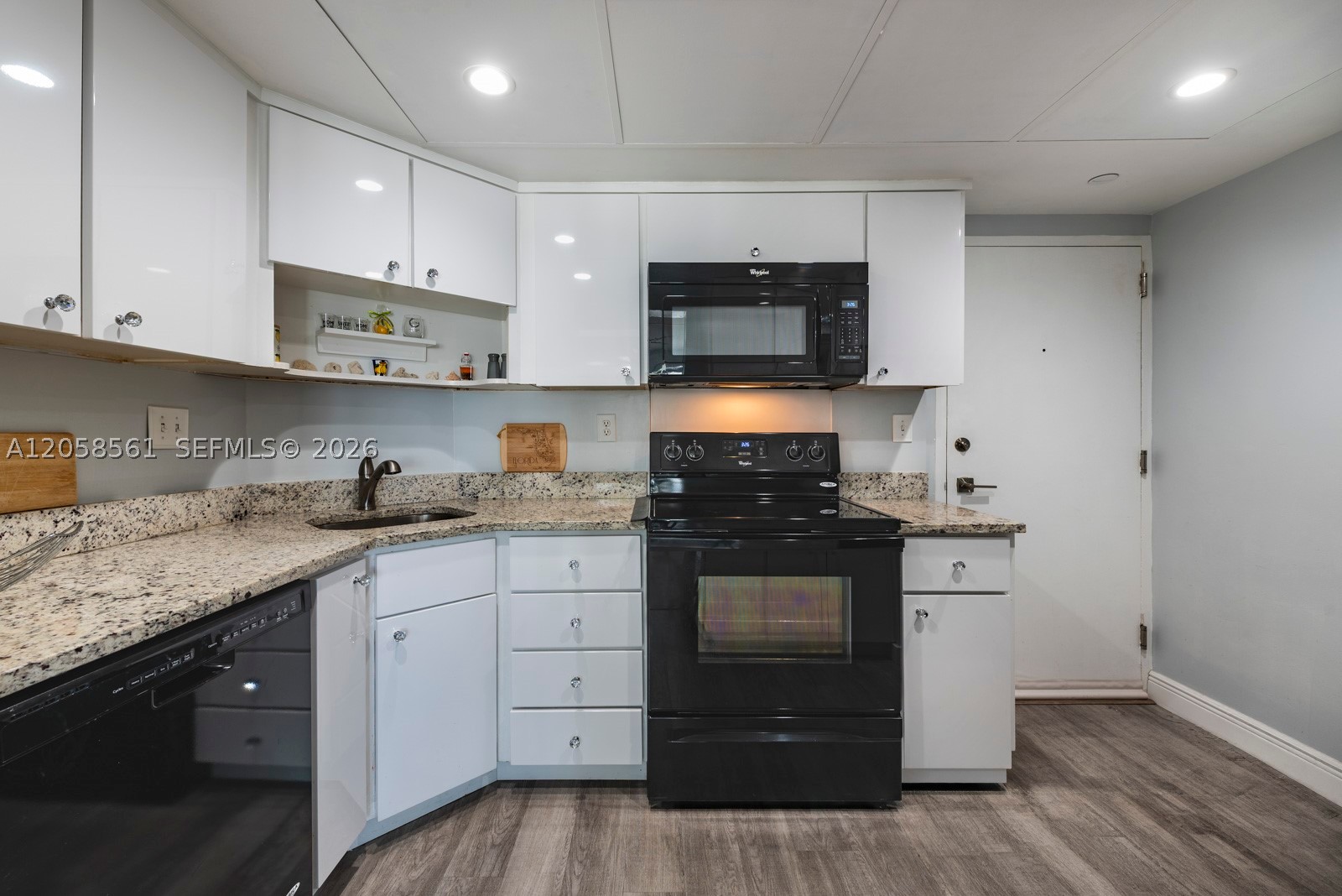 4010 Galt Ocean Dr 207 Property Photo 9