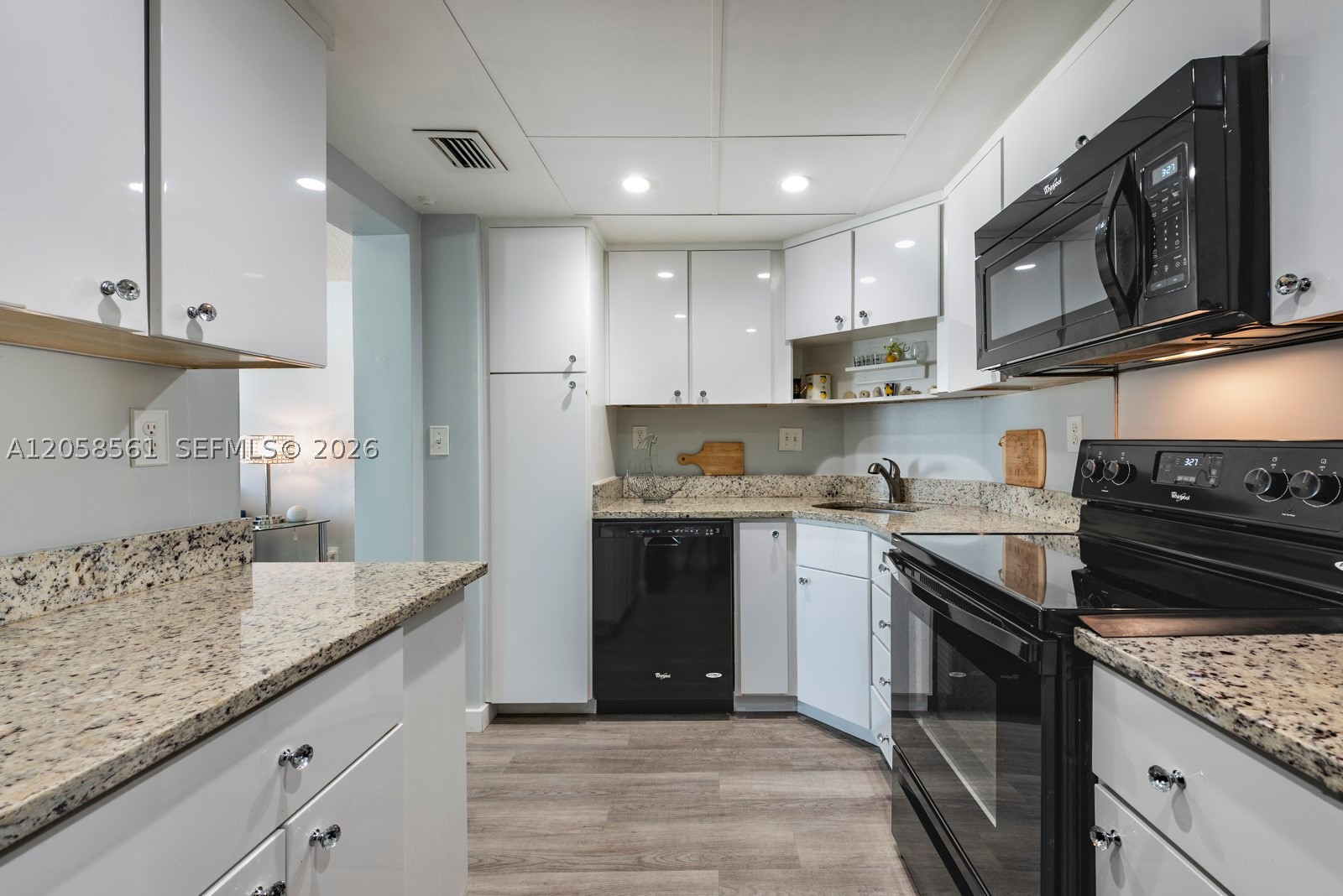 4010 Galt Ocean Dr 207 Property Photo 10
