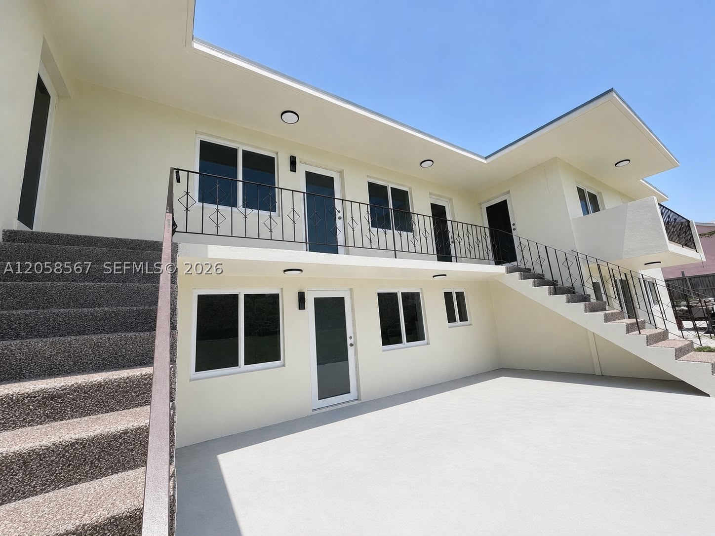 721 SW 3rd St 1 Property Photo 1