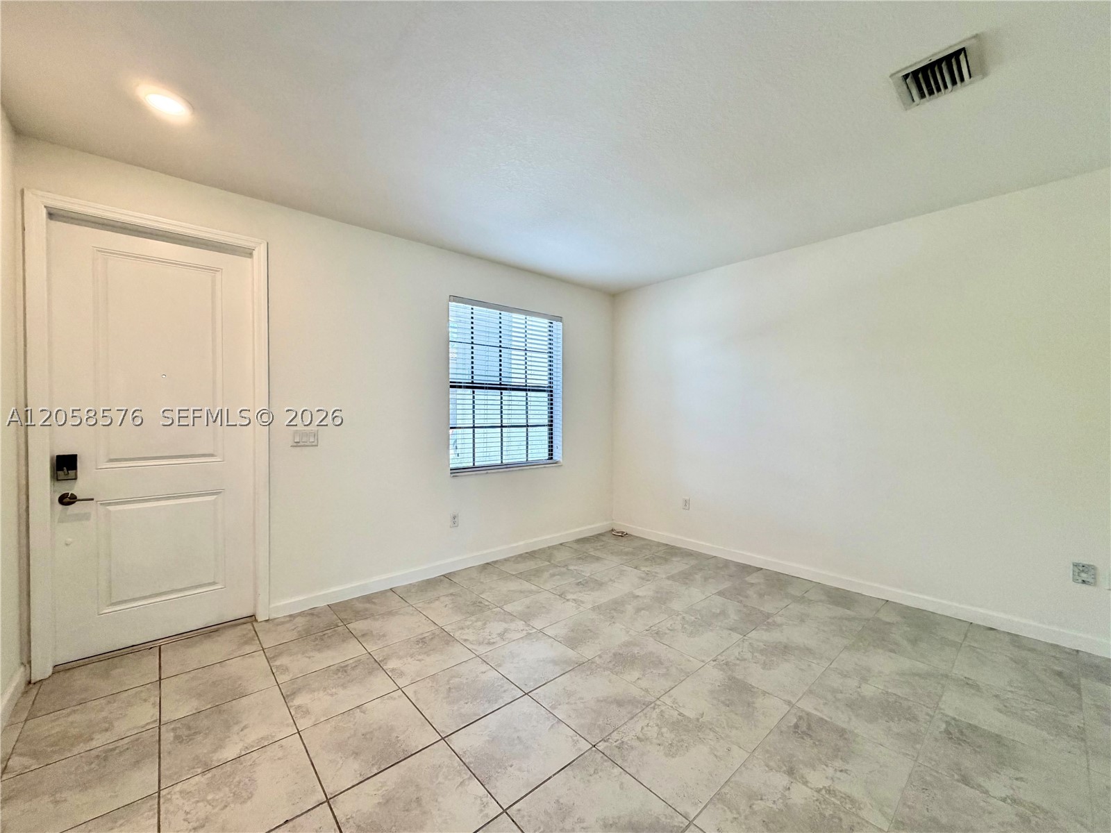 11214 Sw 249th St Property Photo 4