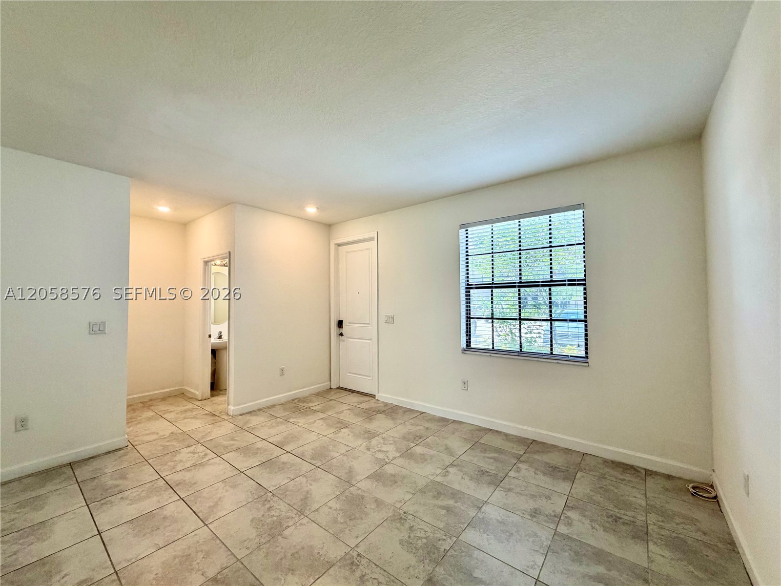 11214 Sw 249th St Property Photo 5