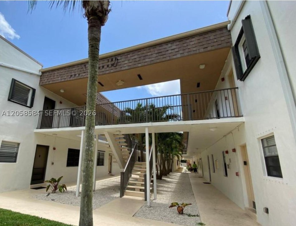 8261 SW 128 St 211 Property Photo 1