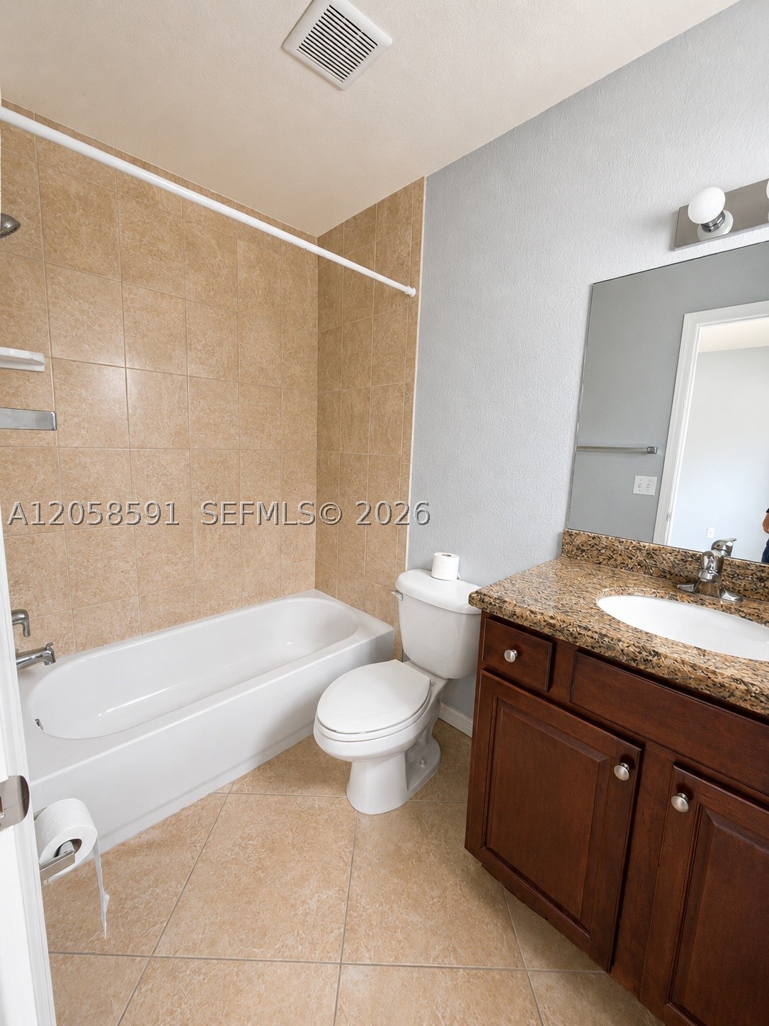 1000 Palm Trl 10 Property Photo 6