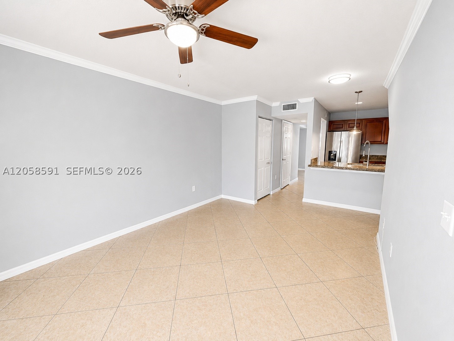 1000 Palm Trl 10 Property Photo 7