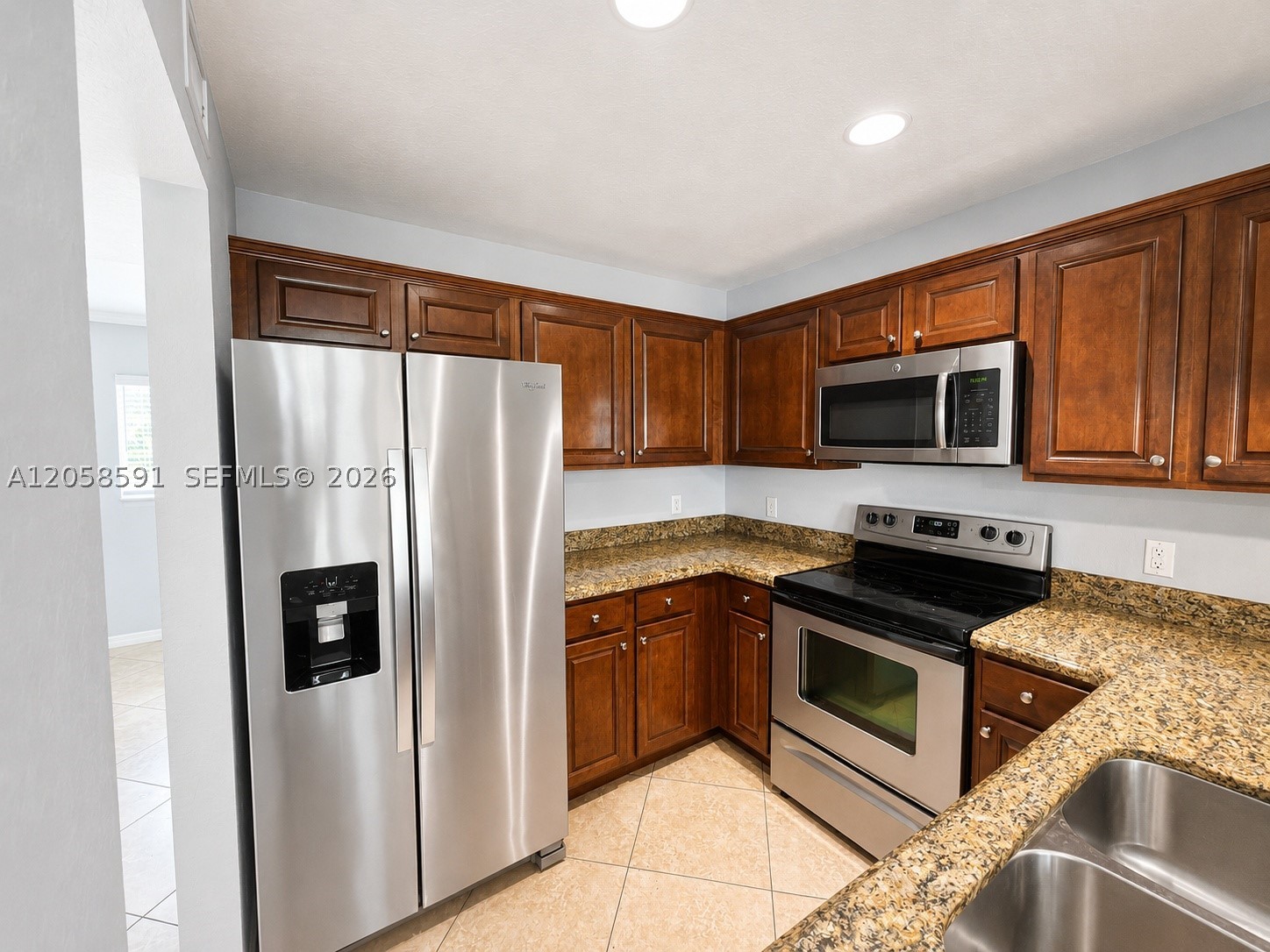 1000 Palm Trl 10 Property Photo 8
