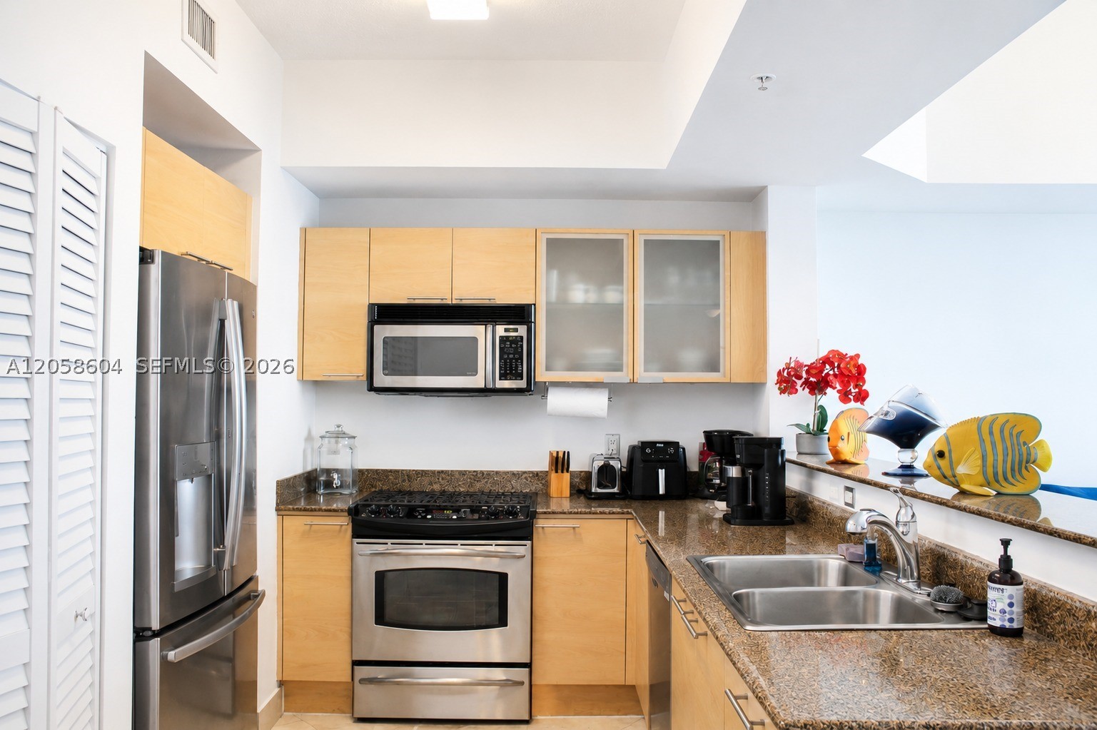 16699 Collins Ave 1003 Property Photo 14