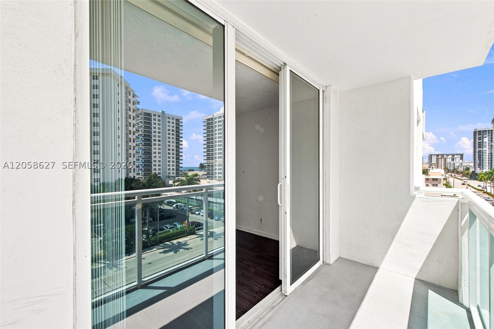 3000 S Ocean Dr 518 Property Photo 9