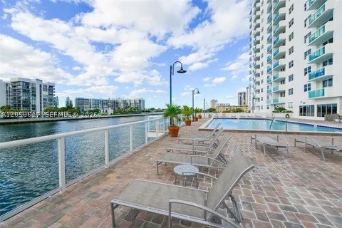 3000 S Ocean Dr 518 Property Photo 21