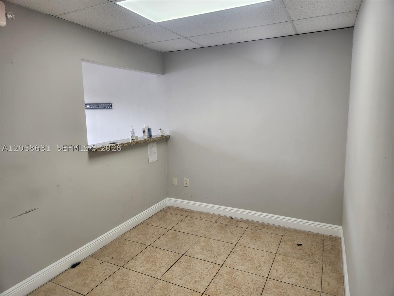 1410 Sw 1st St 1420 Property Photo 5