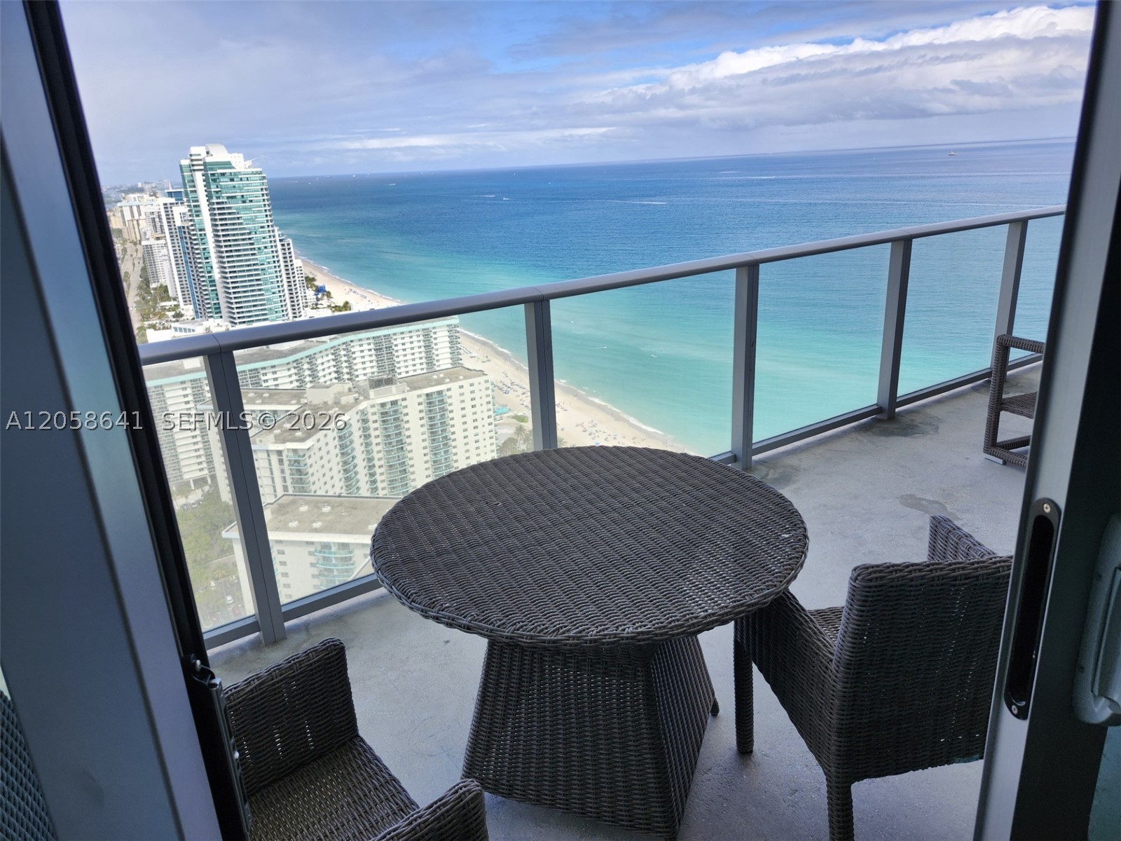 4111 S Ocean Dr 3610 Property Photo 8
