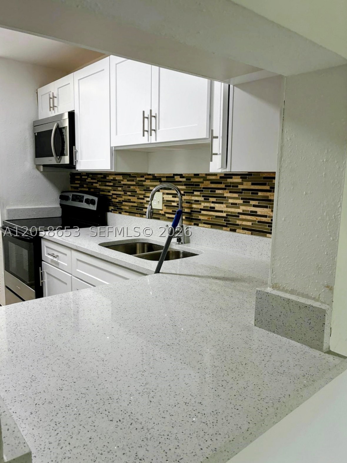 7911 N Colony Cir N 202 Property Photo 6