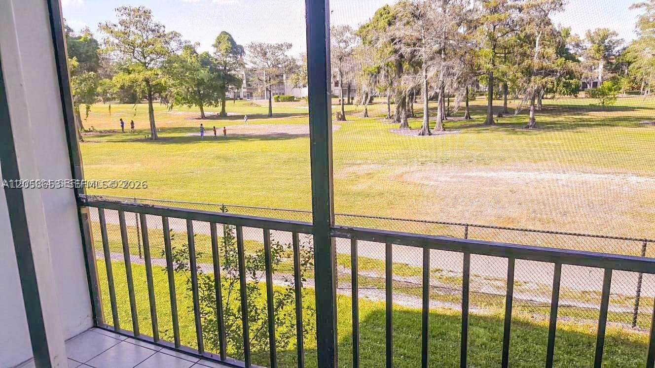 7911 N Colony Cir N 202 Property Photo 7