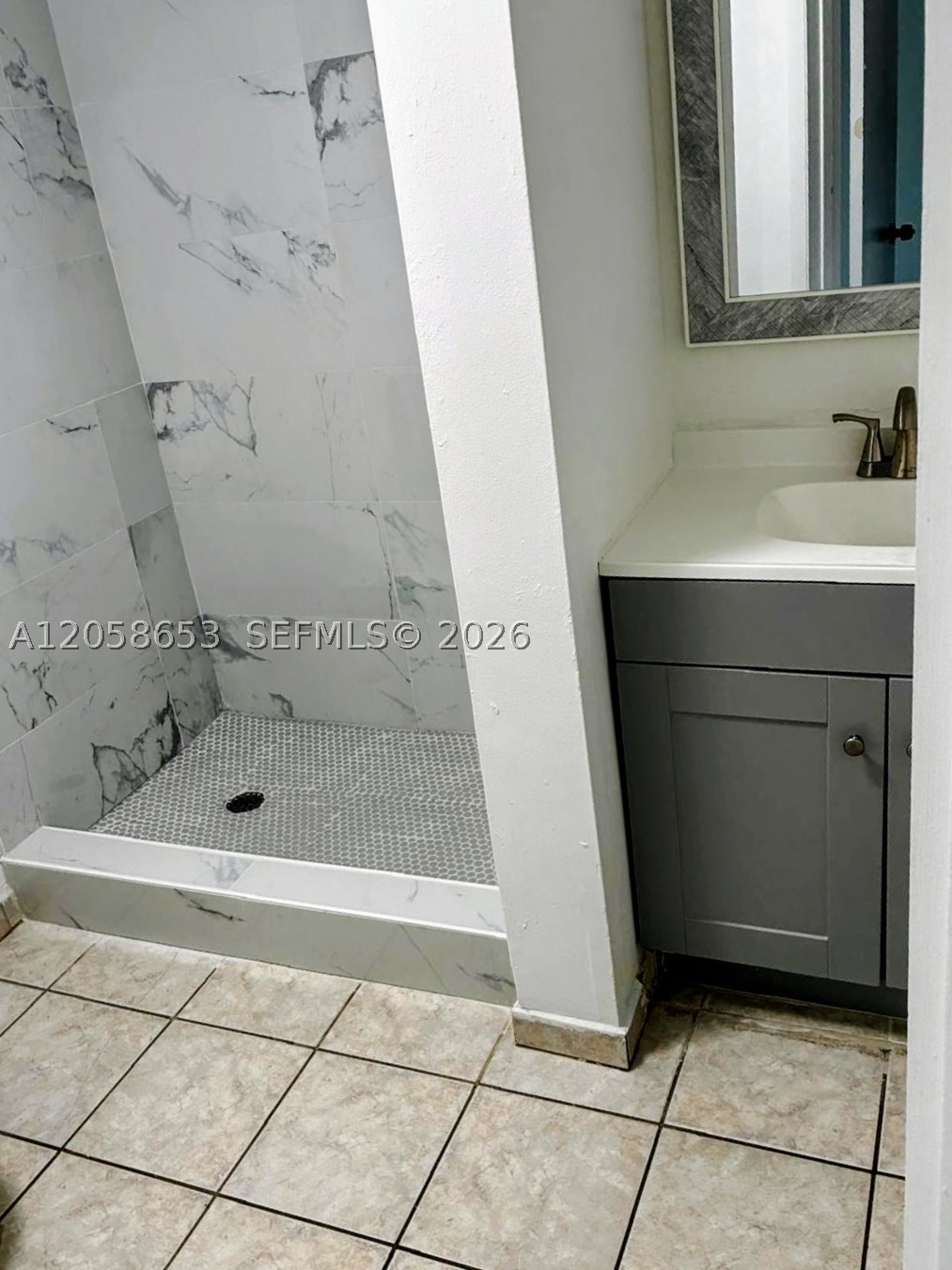 7911 N Colony Cir N 202 Property Photo 12