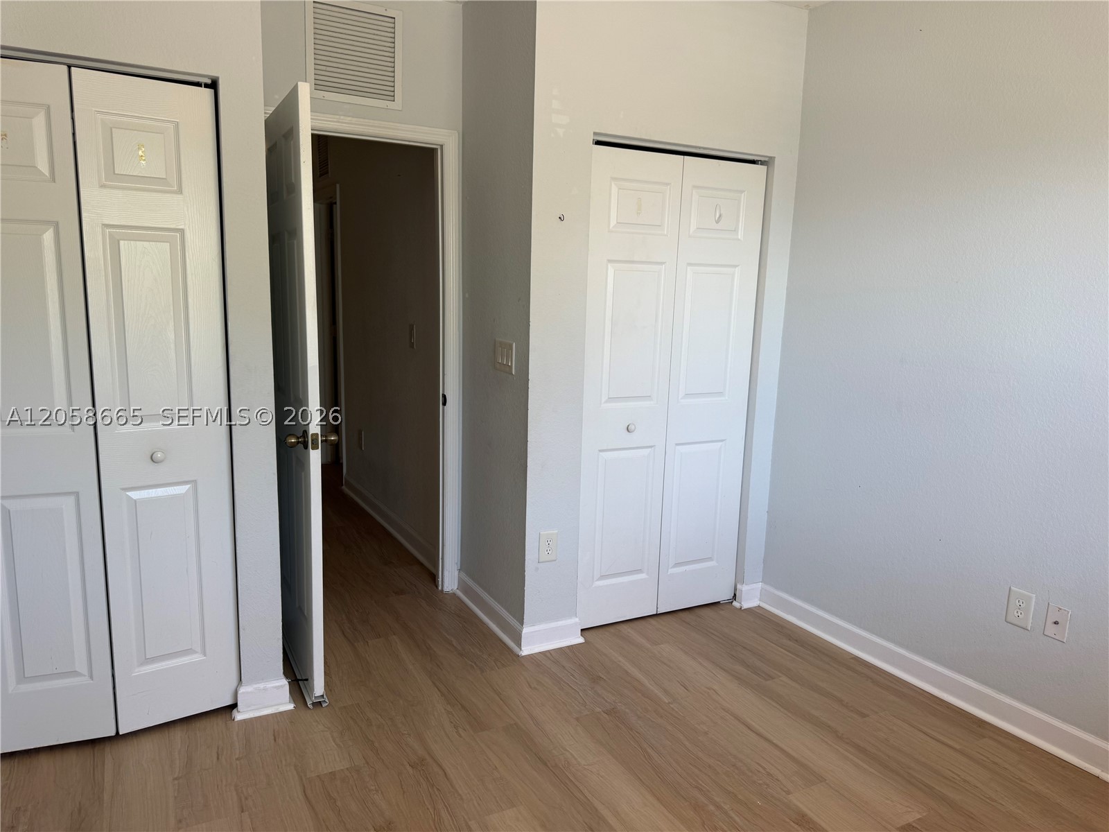 1655 Ne 33rd Rd 105-4 Property Photo 13