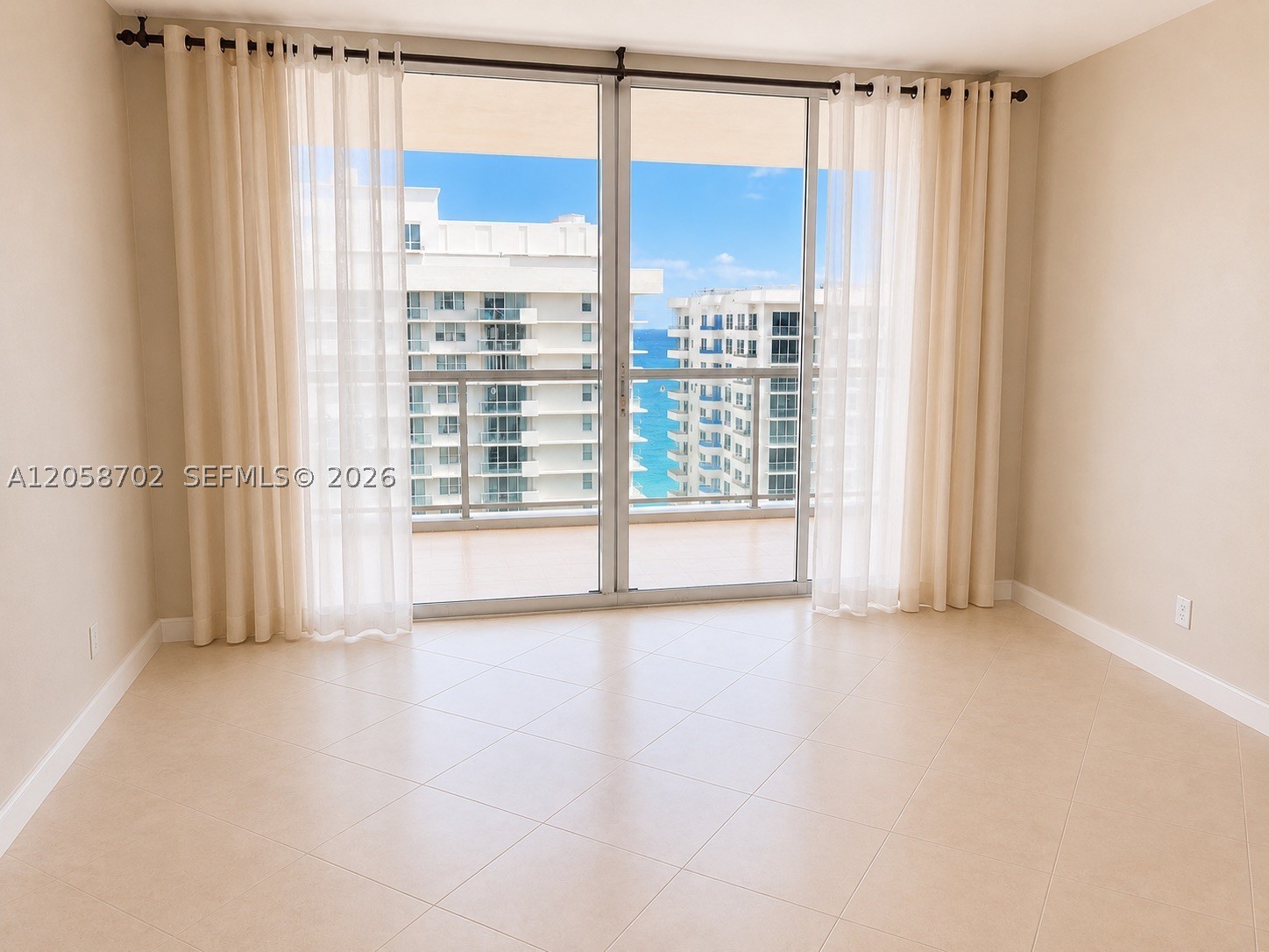 5600 Collins Ave 17u Property Photo 3
