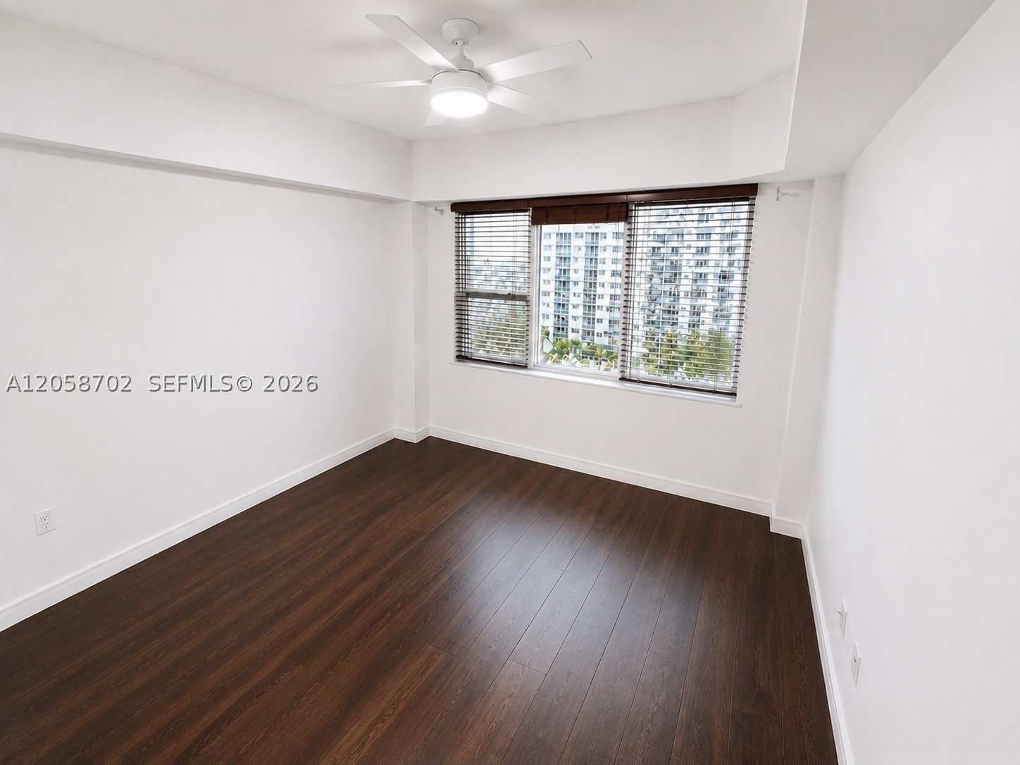5600 Collins Ave 17u Property Photo 9