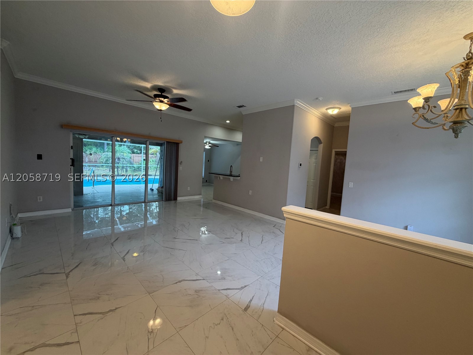 8 Wayler Pl Property Photo 6