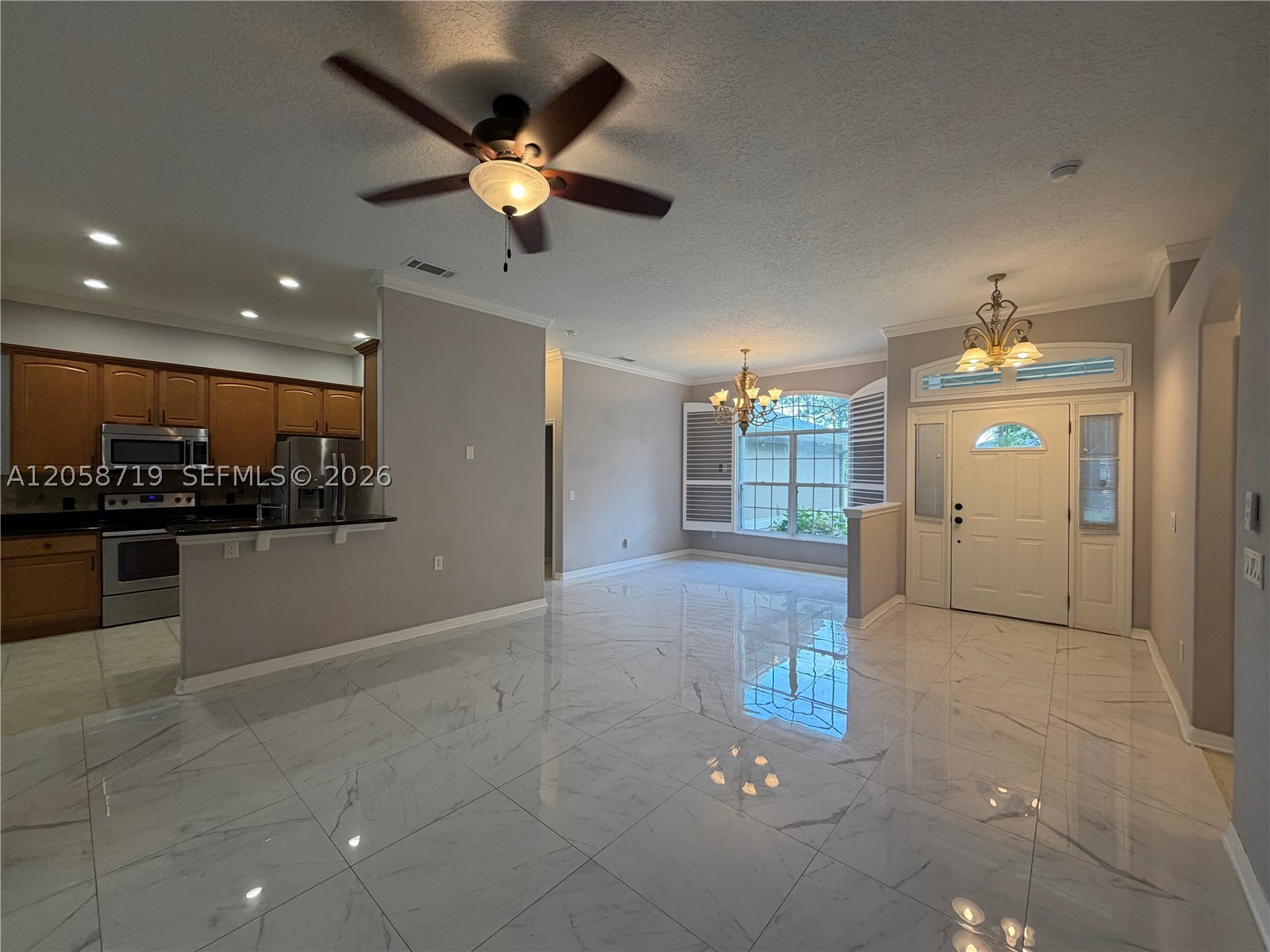 8 Wayler Pl Property Photo 7