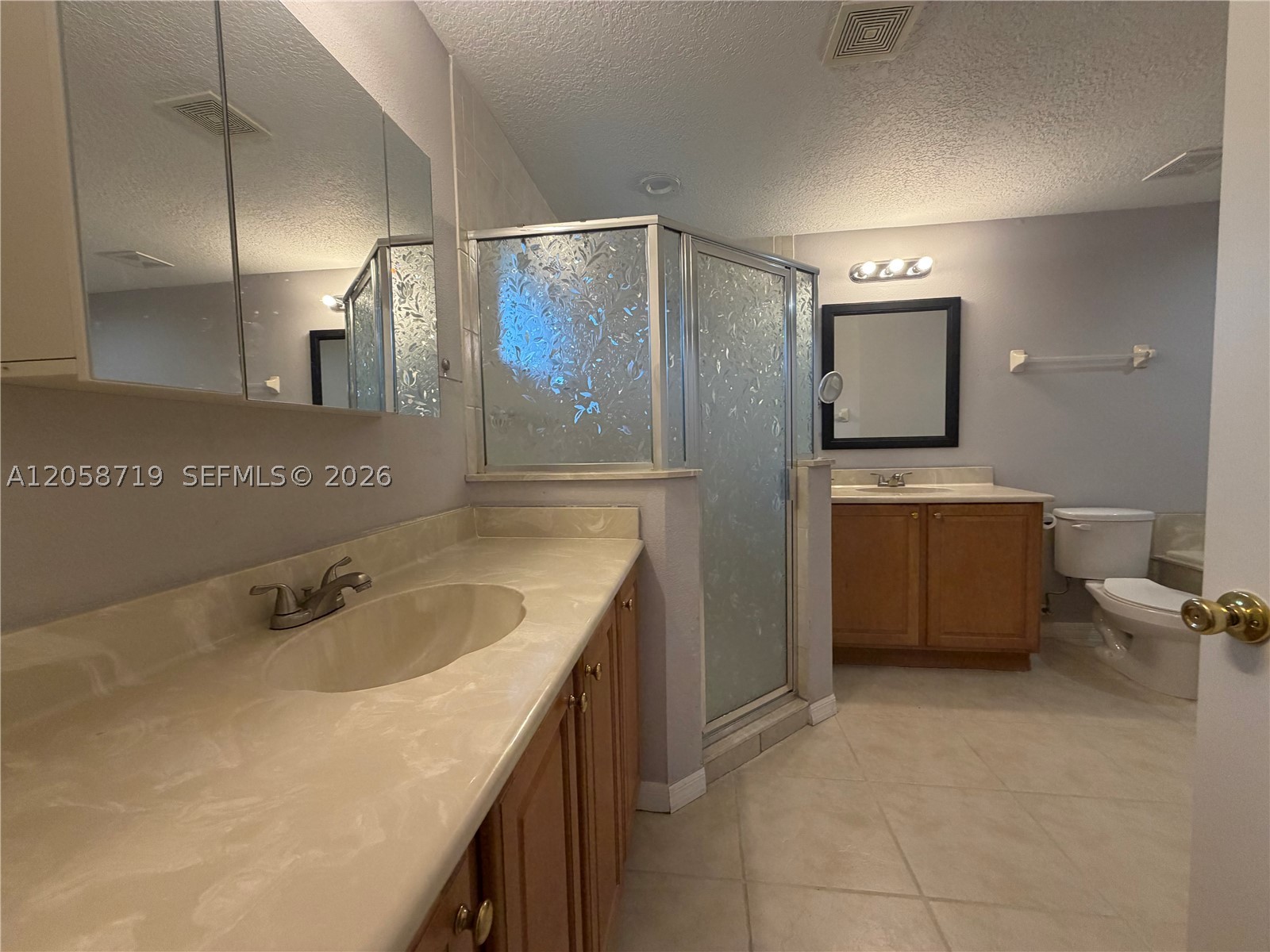 8 Wayler Pl Property Photo 17