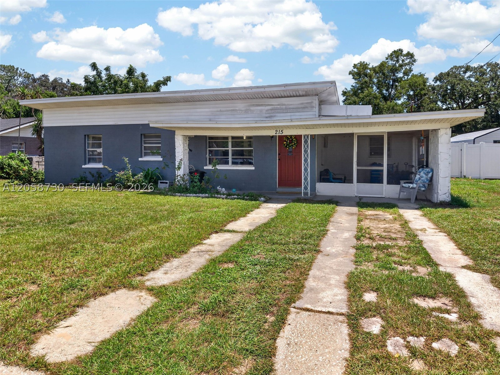 215 Palm Avenue Property Photo 6