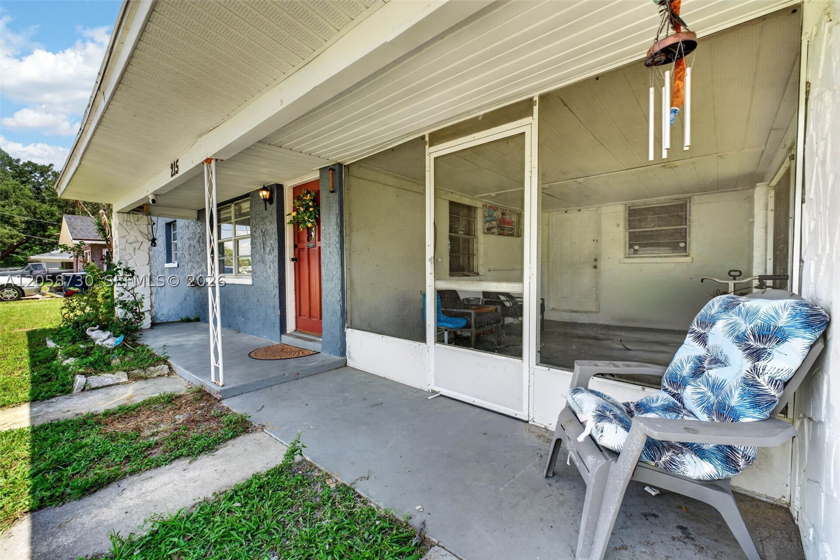 215 Palm Avenue Property Photo 9