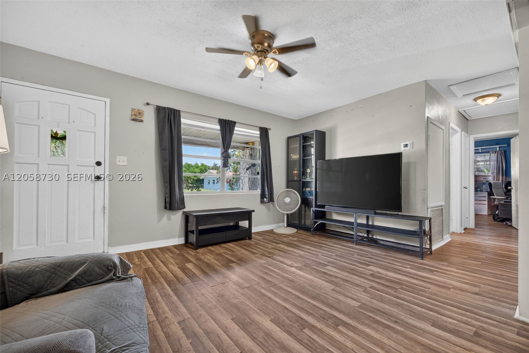 215 Palm Avenue Property Photo 10